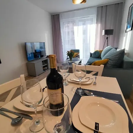 Cicha Przystan Regata Garaz W Cenie Διαμέρισμα Kołobrzeg